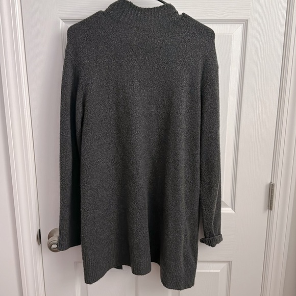 Saks Fifth Avenue cardigan - Picture 4 of 5